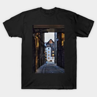 Old Fishmarket Close Edinburgh - Scottland T-Shirt